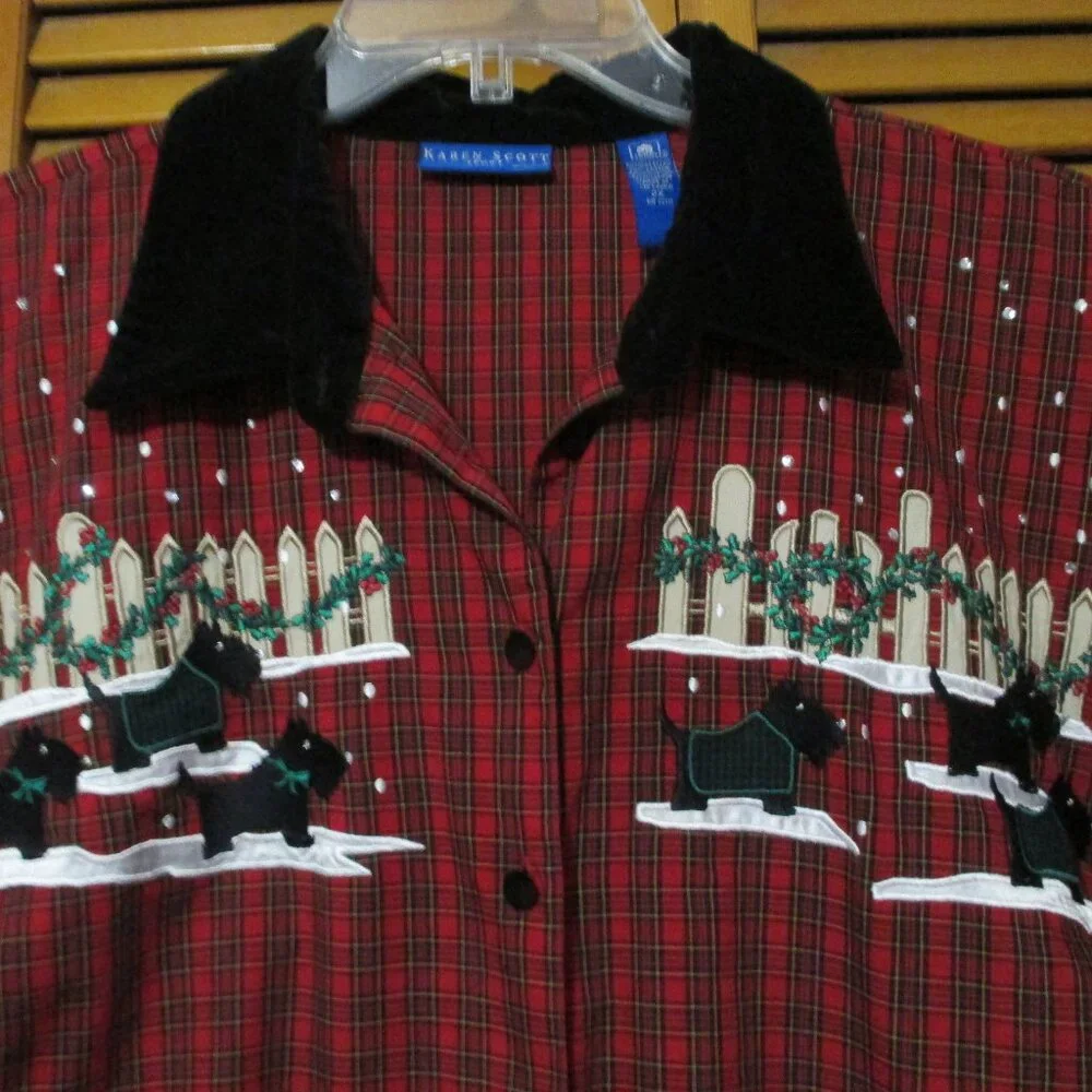 Karen Scott top Christmas plaid with dogs, velvet collar & buttons size 2x - Picture 4 of 12